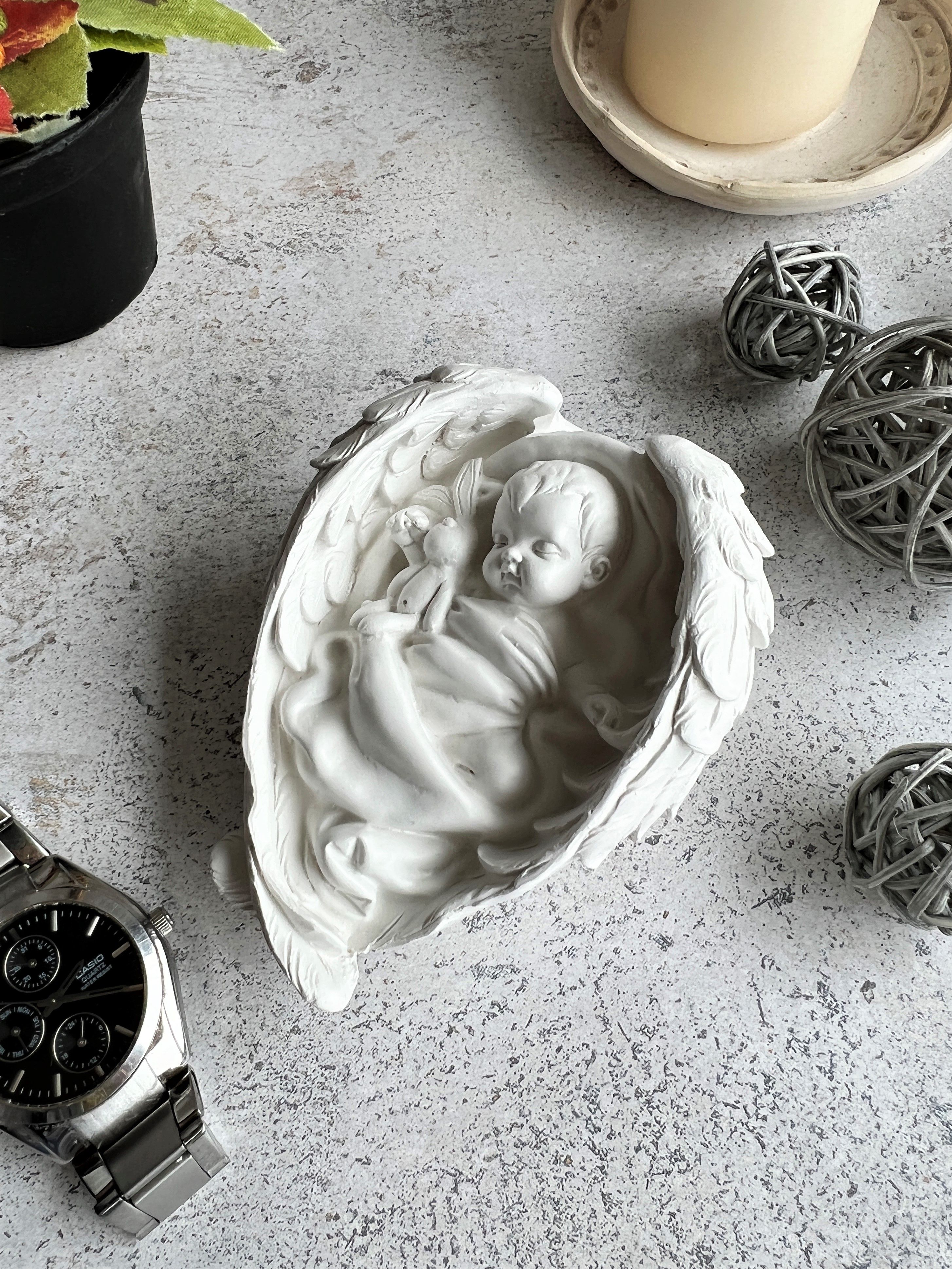 Фарфоровая статуэтка Спящий Ангел, 3.4 см, белый матовый